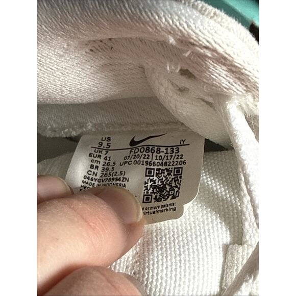 Size 9.5 - Nike Dunk SE Low The Future is Equal W - Picture 3 of 8